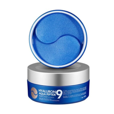 Το κουτί Medipeel Hyaluron Aqua Peptide 9 Ampoule Eye Patch 60pcs και από πάνω του, ακόμη ένα κουτί ανοιχτό, να φαίνονται τα patches.