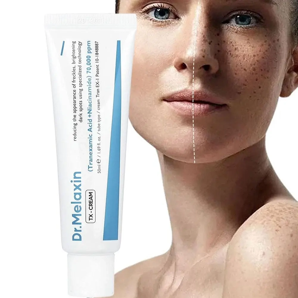 Το σωληνάριο, Dr. Melaxin TX Cream, μπροστά από μία γυναίκα, που το πρόσωπο της χωρίζεται στα δύο. Η μία πλευρά είναι πριν τη χρήση της κρέμας, με δυσχρωμίες και η άλλη μετά την χρήση, δείχνει την επιδερμίδα καθαρή.