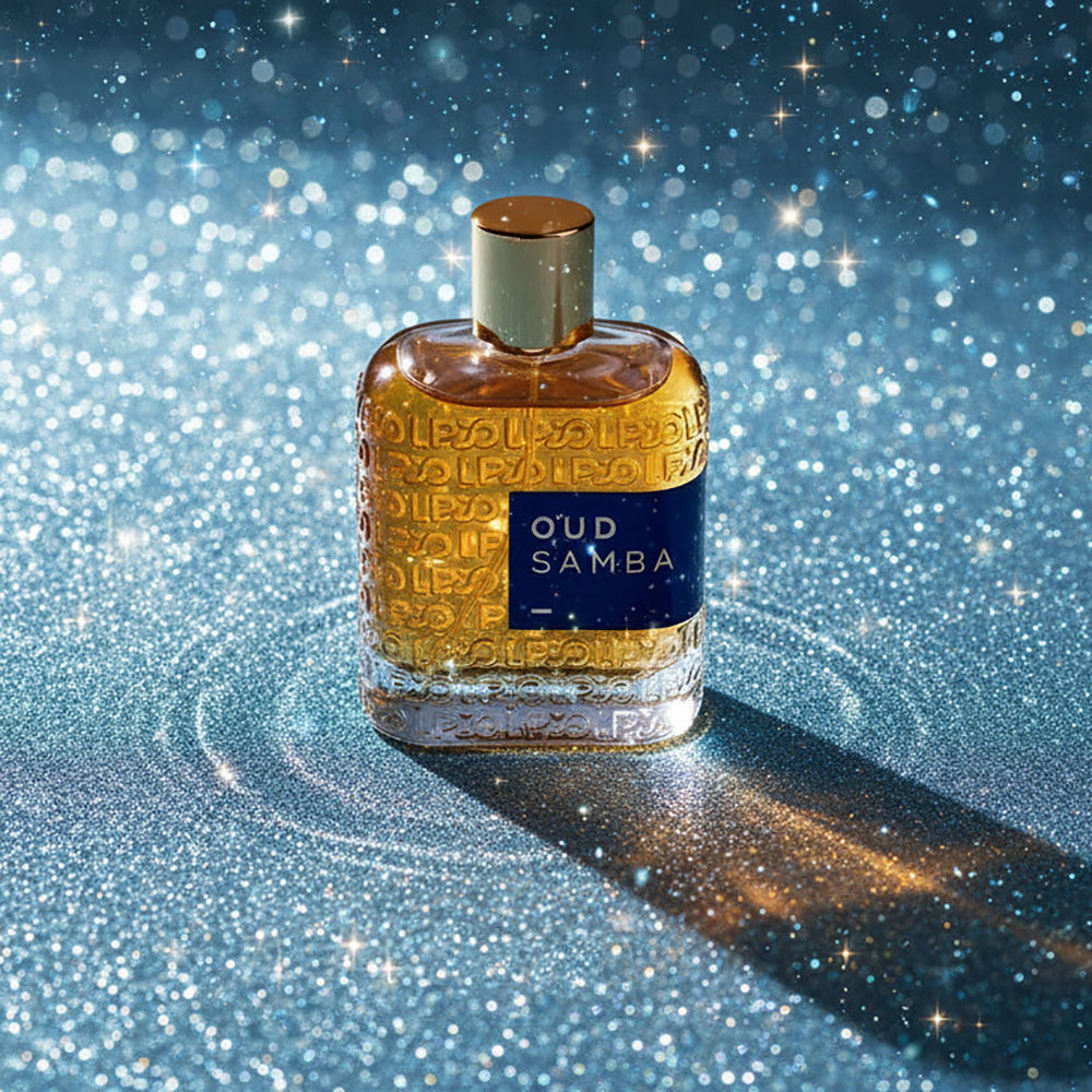 Το μπουκάλι LPDO Oud Samba Eau De Parfum Intense 100ml μέσα σε νερό που στραφταλίζει.
